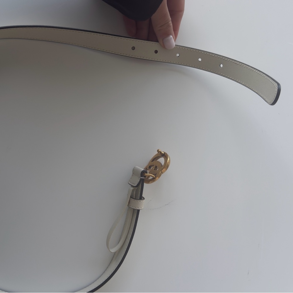Gucci Cream Belt with Gold GG Buckle - Picture 4 of 6
